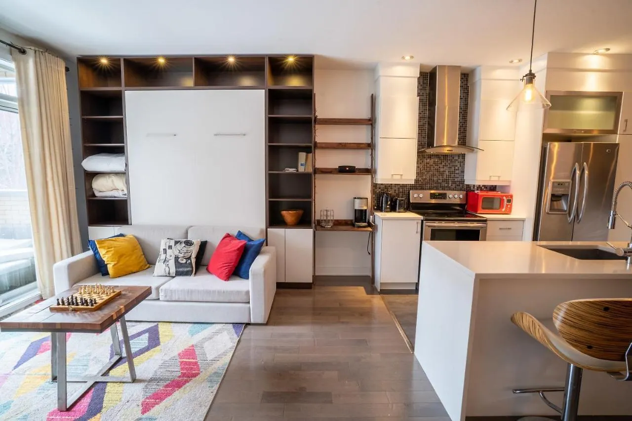 Breathtaking 3 Beds Apt A 2-Mins Walk From Metro! Apartment Montreal